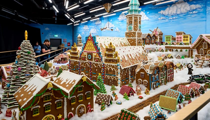 Powiększ obraz: Miasto z Piernika w Kolejkowie