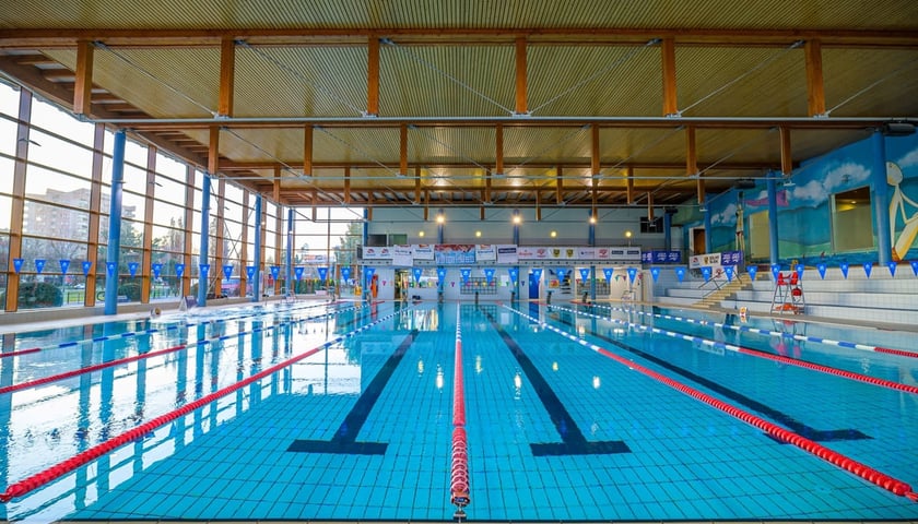 Powiększ obraz: <p>basen sportowy w aquaparku przy ul. Borowskiej we Wrocławiu</p>