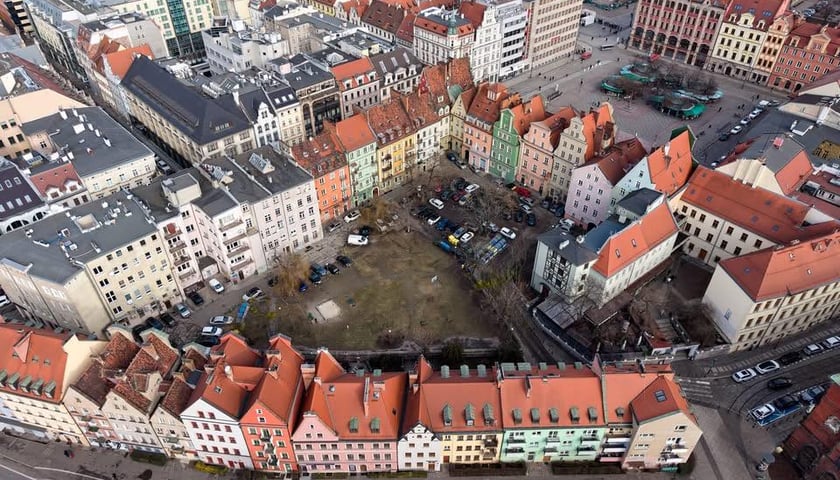 Powiększ obraz: Zaprojektują podwórza w ścisłym centrum