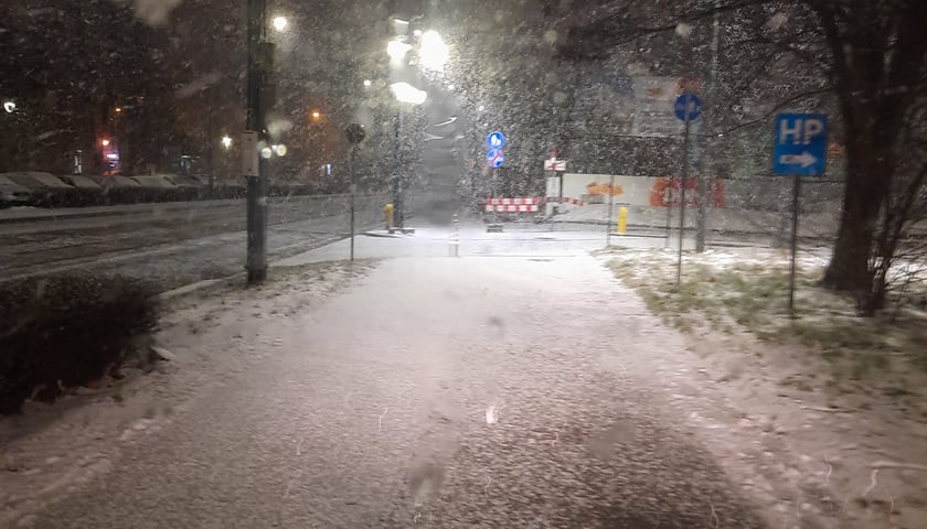 Akcja Zima we Wrocławiu - odśnieżanie i odladzanie z 17 na 18 lutego