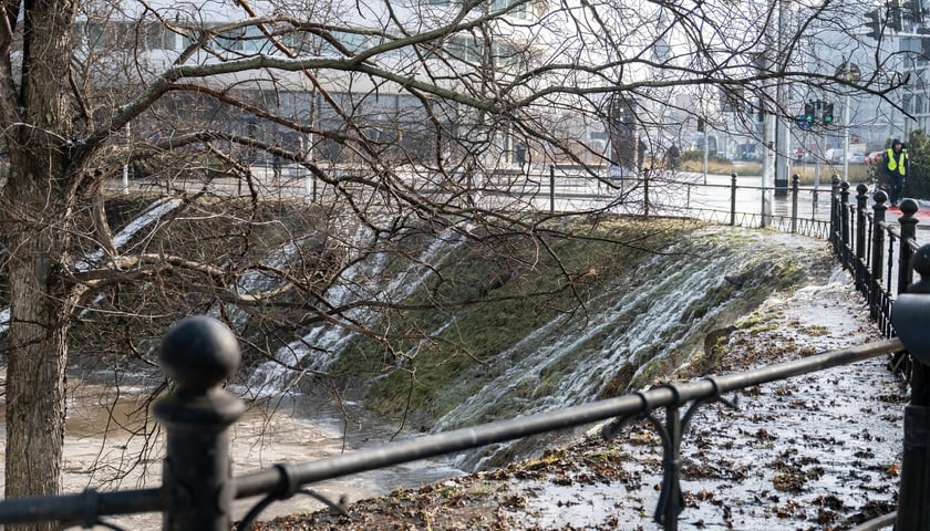 Powiększ obraz: Awaria magistrali w centrum Wrocławia - 19 lutego