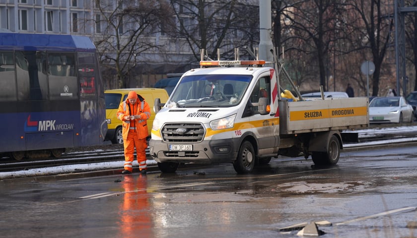 Powiększ obraz: Awaria magistrali w centrum Wrocławia - 19 lutego