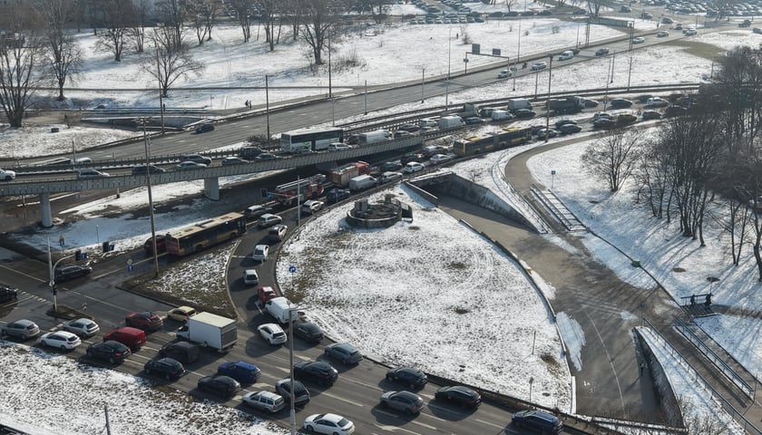 Powiększ obraz: Awaria magistrali w centrum Wrocławia - 19 lutego