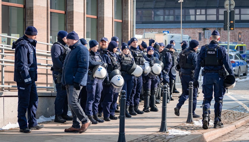 Powiększ obraz: Protest związkowc&oacute;w 20 lutego 2026