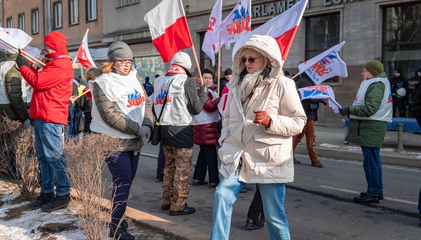Powiększ obraz: Protest związkowc&oacute;w 20 lutego 2026