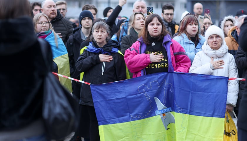 Uroczystości w czwarą rocznicę wybuchu wojny w Ukrainie, na Pl. Nowy Targ we Wrocławiu