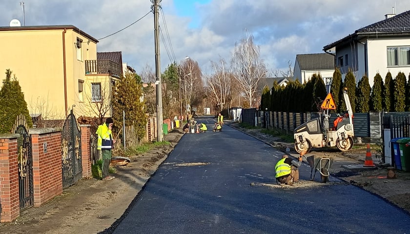 Powiększ obraz: <p>Nowe przyłącza i sieć kanalizacji sanitarnej na Brochowie</p>