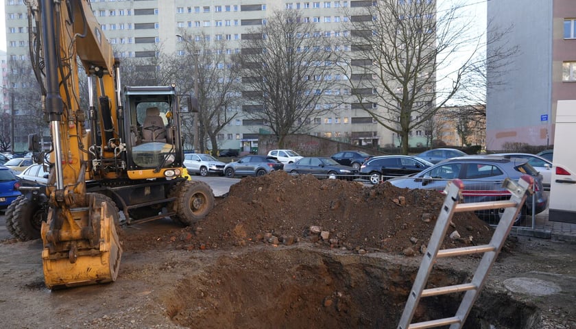 Usuwanie awarii ciepłowniczej przy ul. Lubuskiej. Wrocław, 28.02.2026