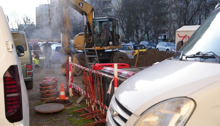Usuwanie awarii ciepłowniczej przy ul. Lubuskiej. Wrocław, 28.02.2026