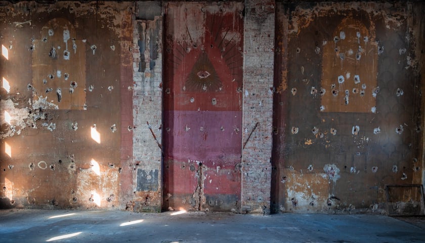 Powiększ obraz: <p>Niegdyś angielska loża wolnomularska Odd Fellows, przekształciła się w kino po delegalizacji masonerii w nazistowskich Niemczech</p>