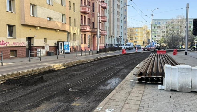 Powiększ obraz: Remont torowiska na ulicy Glinianej w rejonie skrzyżowania z Ł&oacute;dzką&nbsp;