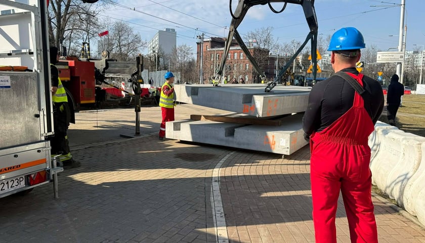 Powiększ obraz: Remont torowiska na ulicy Glinianej w rejonie skrzyżowania z Borowską&nbsp;