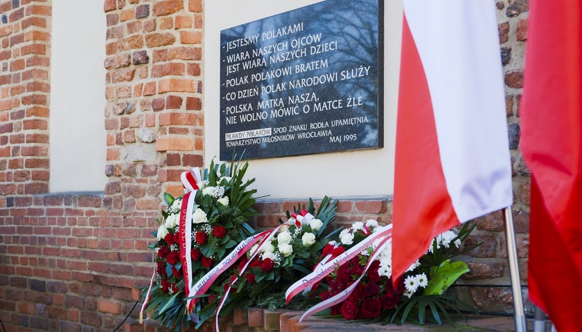 Obchody rocznicy I Kongresu Polak&oacute;w w Niemczech przy kościele św. Marcina na Ostrowie Tumskim