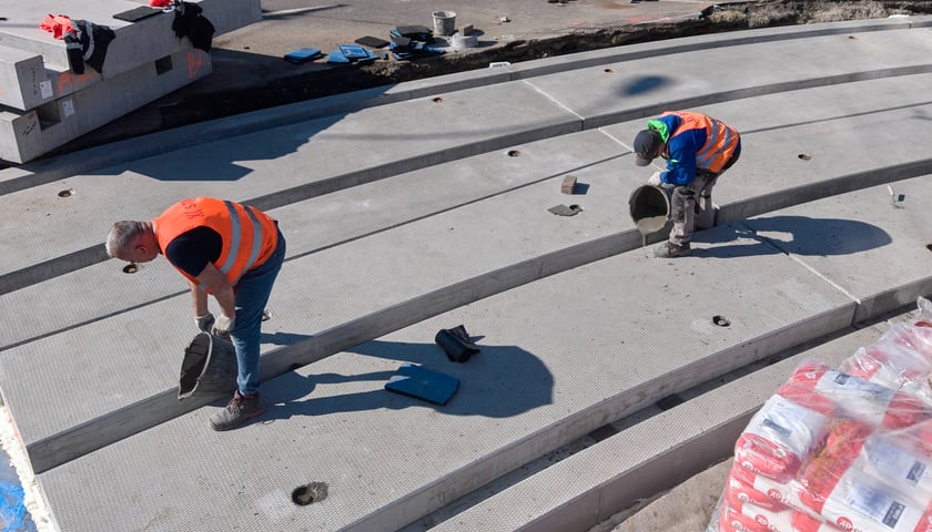 Powiększ obraz: Remont torowiska w rejonie skrzyżowania Glinianej z Borowską