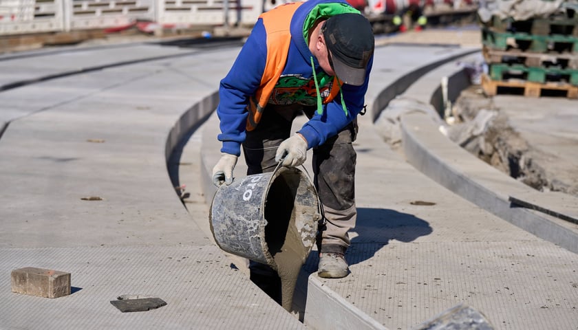 Powiększ obraz: Remont torowiska w rejonie skrzyżowania Glinianej z Borowską