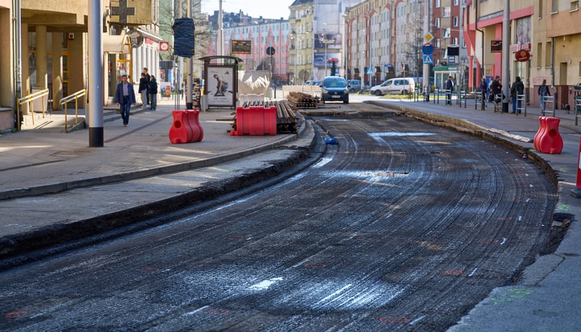 Powiększ obraz: Remont torowiska w rejonie skrzyżowania Glinianej z Łódzką