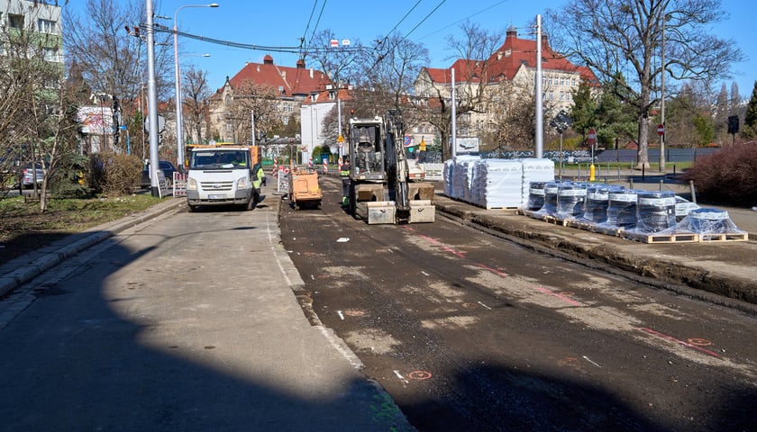 Powiększ obraz: Remont torowiska w rejonie skrzyżowania Glinianej z Łódzką