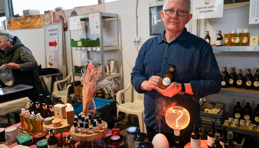 Powiększ obraz: Dolnośląski Targ Rolny przy ul. Zwycięskiej we Wrocławiu, 14.03.2026