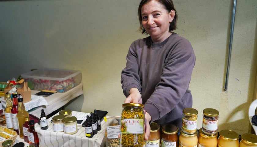 Powiększ obraz: Dolnośląski Targ Rolny przy ul. Zwycięskiej we Wrocławiu, 14.03.2026