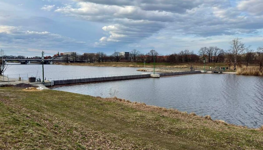 Zabytkowy Jaz Psie Pole