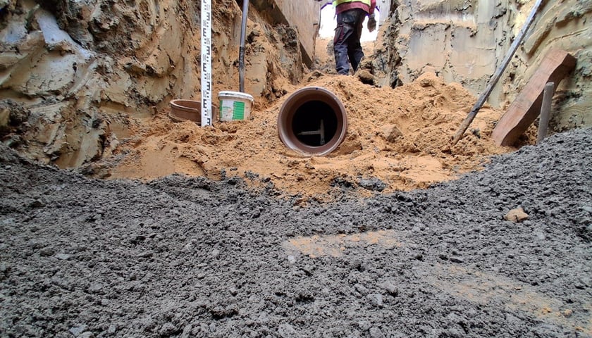 Powiększ obraz: <p>Zdjęcia z prac MPWiK prowadzonych przy ul. Kardamonowej</p>