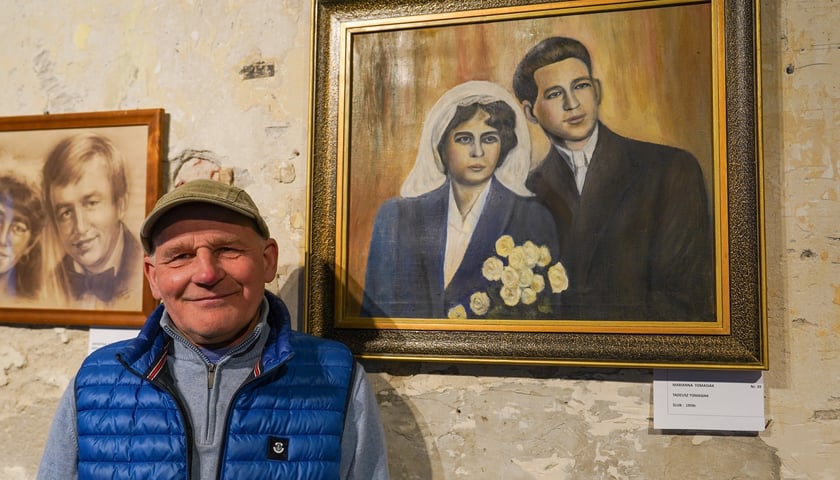 Powiększ obraz: Wystawa „Monidła – portret ślubny” - werisaż