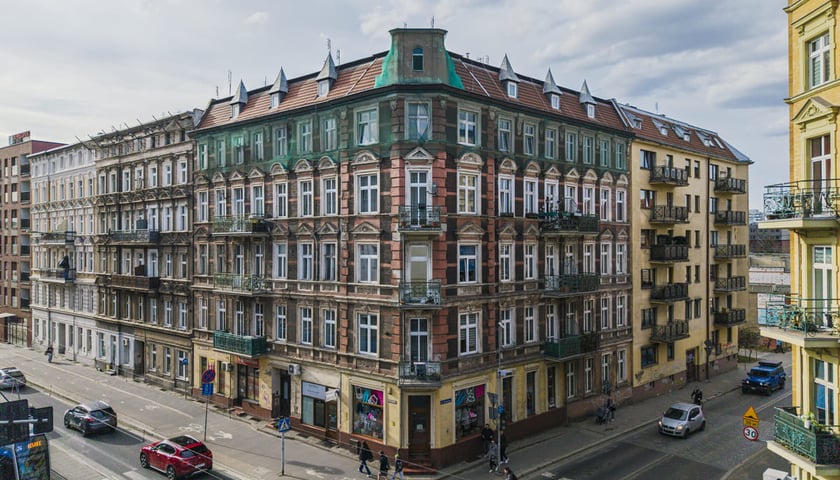 Powiększ obraz: <p>Jedności Narodowej 166-168</p>