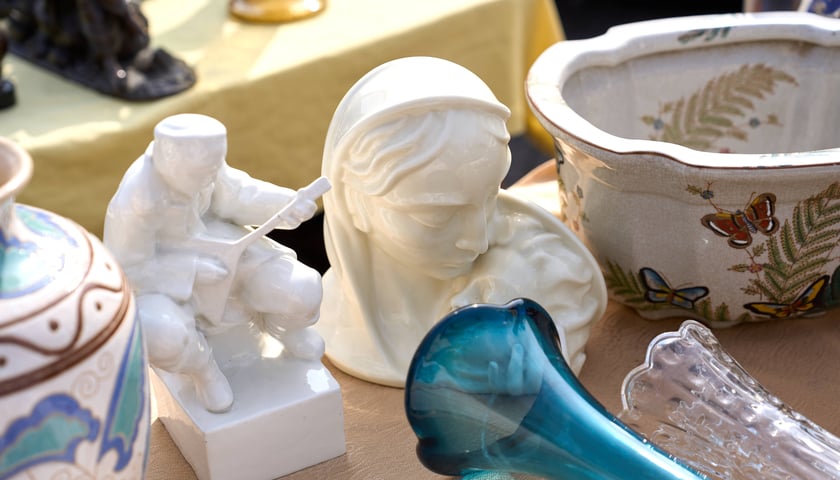 Powiększ obraz: Targ Staroci pod Iglicą - marzec 2026