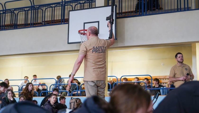 Powiększ obraz: Bezpieczny Wrocław w szkołach - szkolenie w LO nr X, 24.03.2026 r.