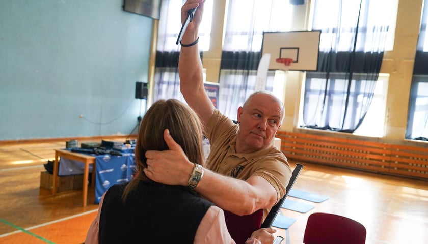 Powiększ obraz: Bezpieczny Wrocław w szkołach - szkolenie w LO nr X, 24.03.2026 r.