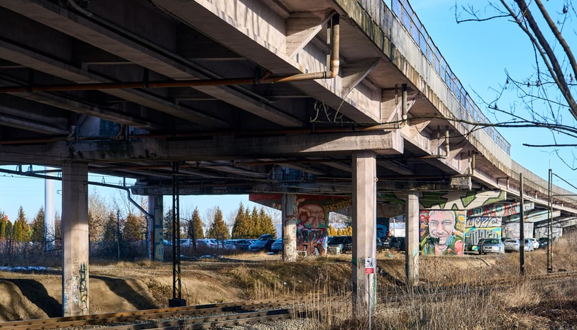 Powiększ obraz: Estakada na Alei Sobieskiego - zdjęcie ze stycznia tego roku