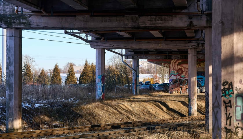 Powiększ obraz: Estakada na Alei Sobieskiego - zdjęcie ze stycznia tego roku