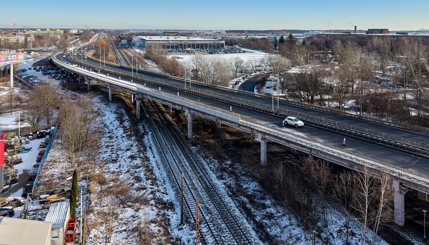Powiększ obraz: Estakada na Alei Sobieskiego - zdjęcie ze stycznia tego roku