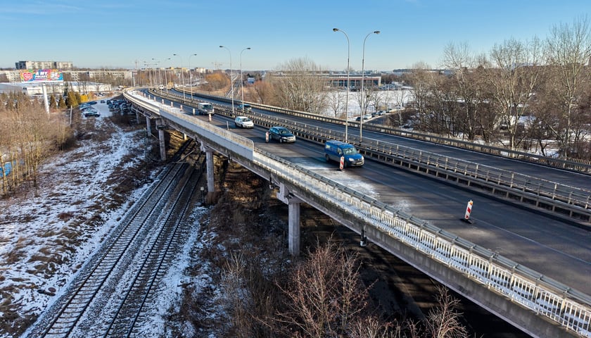 Powiększ obraz: Estakada na Alei Sobieskiego - zdjęcie ze stycznia tego roku