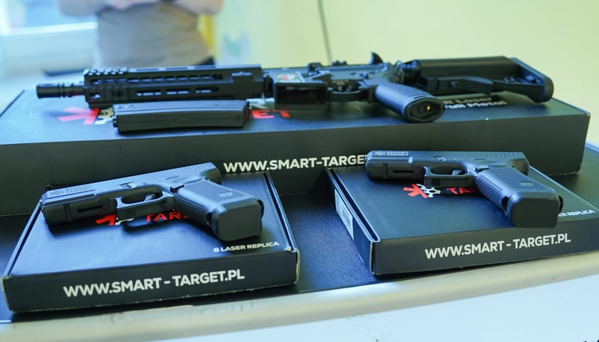 Powiększ obraz: Szkolenie w ramach programu Bezpieczny Wrocław w III Liceum Ogólnokształcącego im. Adama Mickiewicza przy ulicy Składowej 5