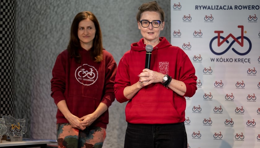 Powiększ obraz: <p>Wręczenie nagr&oacute;d w akcji &bdquo;W K&oacute;łko Kręcę&rdquo; w środę 8 kwietnia w Barbarze</p>