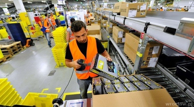Amazon is looking for workers before Christmas