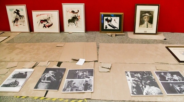 "Picasso/ Dali/ Goya" – Unpacking [PHOTOS+VIDEO]