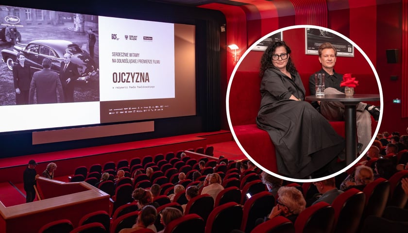 Na dużym zdjęciu sala Kina DCF podczas premiery filmu „Ojczyzna”, na małym zdjęciu w kółku  scenografowie filmu Katarzyna Sobańska i Marcel Sławiński