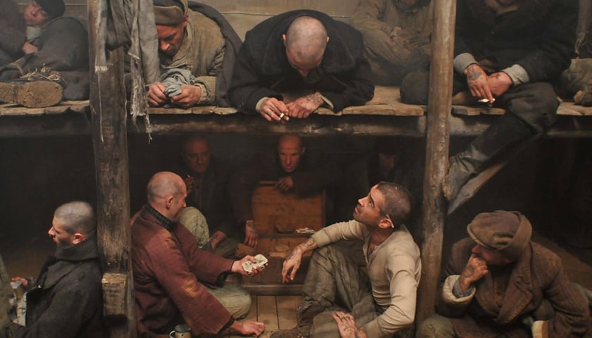 FKS: ”Niepokonani”