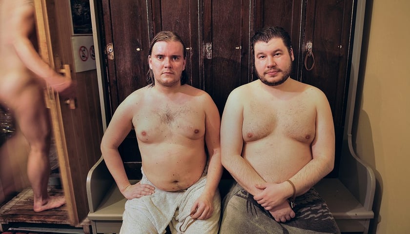 Nagość sprzyja zwierzeniom w DCF-ie