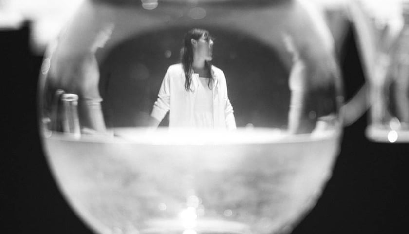 Spektakl „I Come to You River: Ophelia Fractured”