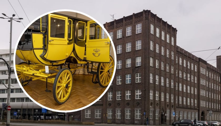 W tle budynek Muzeum Poczty i Telekomunikacji we Wrocławiu. W kółku zabytkowy dyliżans pocztowy