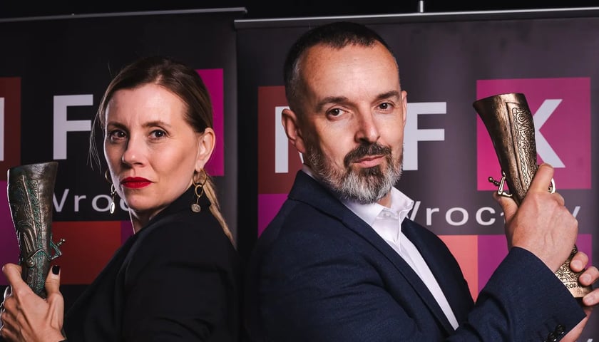 Laureaci Nagrody Wielkiego Kalibru z 2022 r.: Joanna Opiat-Bojarska i Grzegorz Dziedzic / zdjęcie ilustracyjne