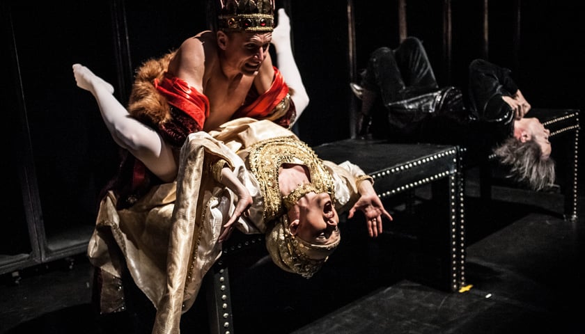 Pantomima świętuje urodziny swego mistrza