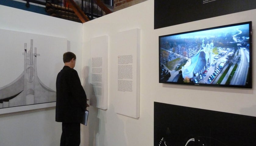 Wystawę i książkę przygotowano dzięki wsparciu finansowemu miasta Wrocławia