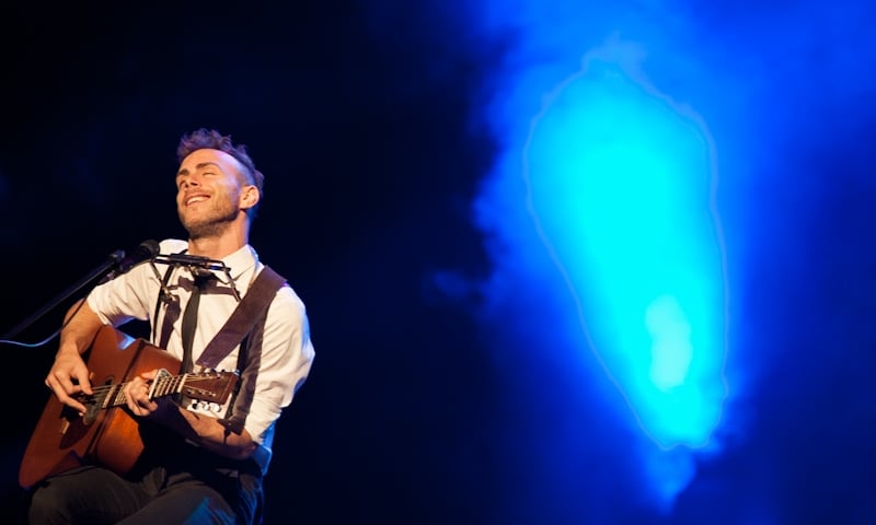 Asaf Avidan: powrót do korzeni