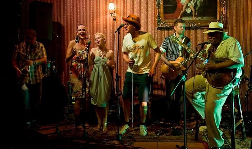 Carlos Johnson i HooDoo Band podczas wspólnego koncertu