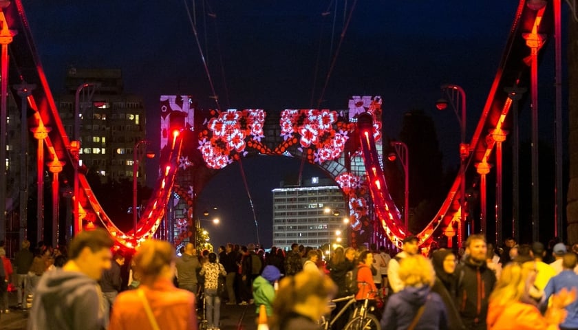 Zobacz projekt Mosty ESK2016 na Instagramie i Twitterze