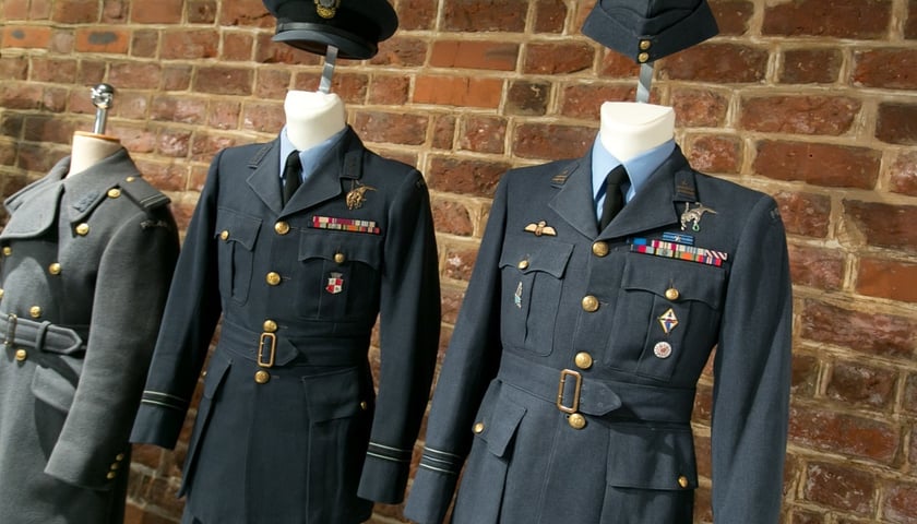 Wystawa "Mundur żołnierza polskiego. Ze zbiorów Muzeum Militariów"